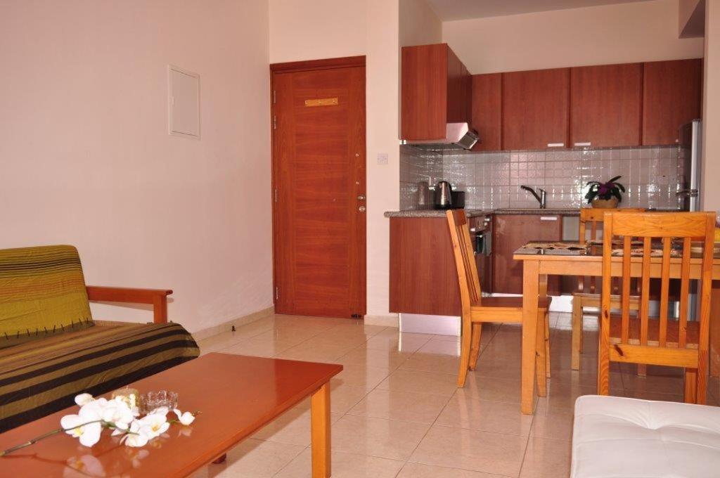 Kings Resort Apartments Paphos Room photo