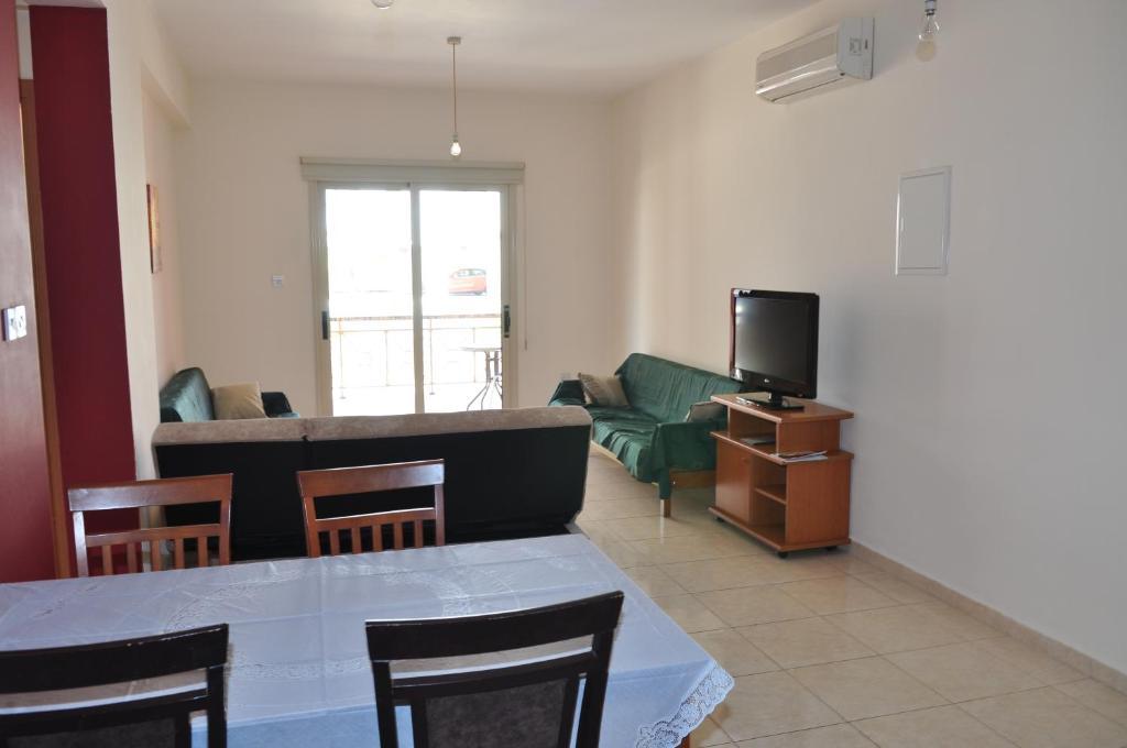 Kings Resort Apartments Paphos Room photo